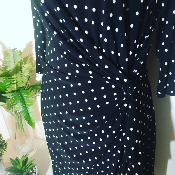 Dress - Picture 3 of 3